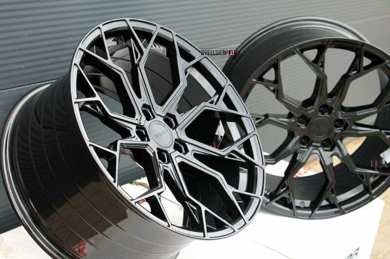 Photo 6 - RIVIERA RF5 Gloss Black Flow Formed light alloy R22 rims