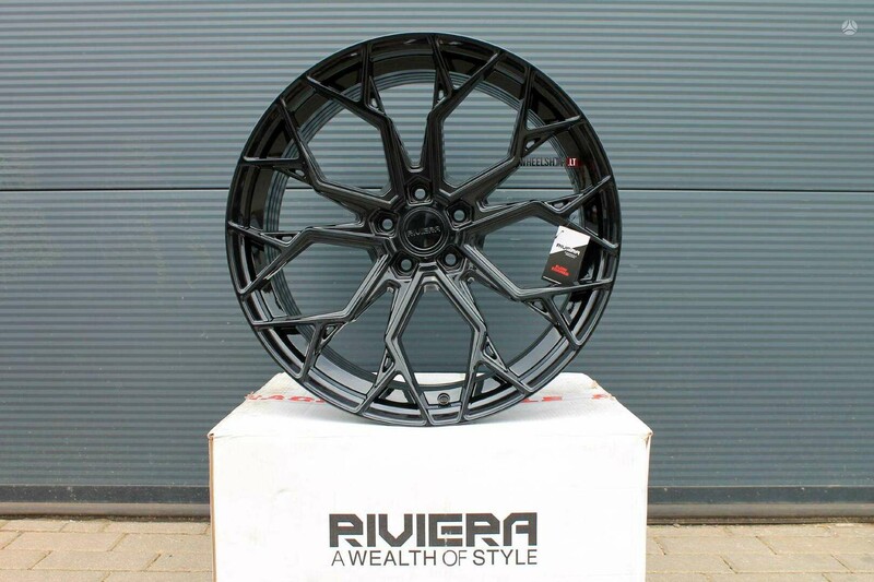 Photo 2 - RIVIERA RF5 Gloss Black Flow Formed light alloy R22 rims