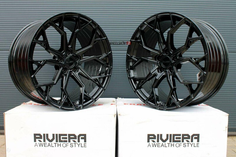 Photo 4 - RIVIERA RF5 Gloss Black Flow Formed light alloy R22 rims