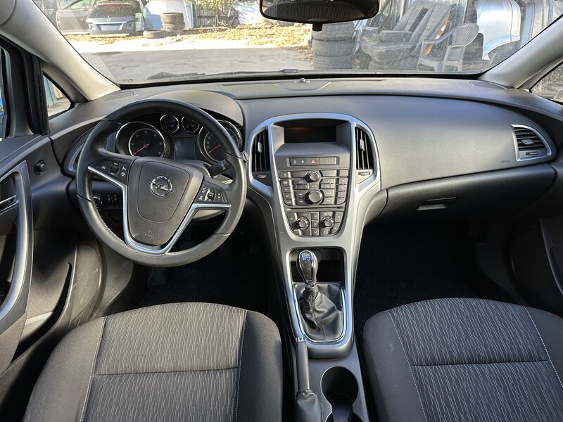 Nuotrauka 10 - Opel Astra 2012 m dalys