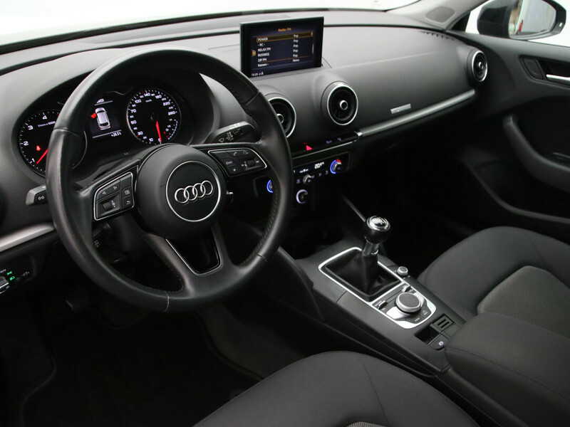 Photo 16 - Audi A3 2017 y Hatchback