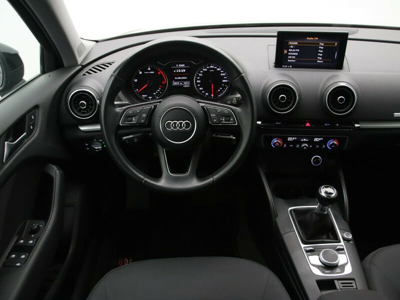 Photo 17 - Audi A3 2017 y Hatchback