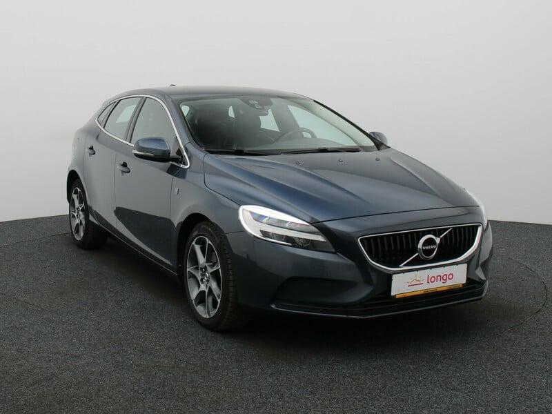 Фотография 10 - Volvo V40 2016 г Хэтчбек