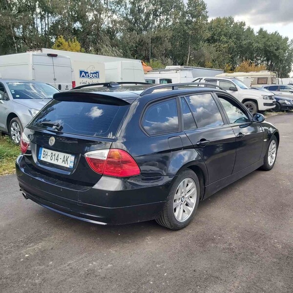 Photo 8 - Bmw 318 d Touring 2008 y