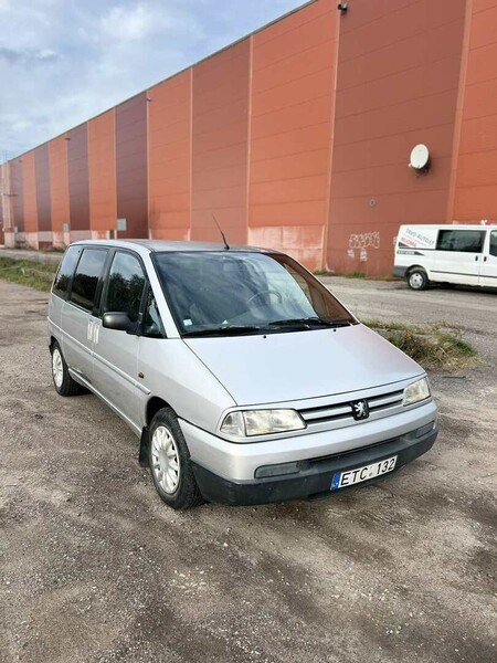 Photo 3 - Peugeot 806 1996 y Van