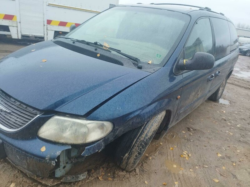 Photo 2 - Chrysler Voyager 2002 y parts