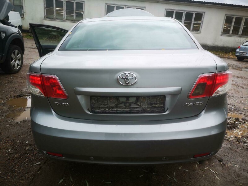 Photo 6 - Toyota Avensis 2009 y parts