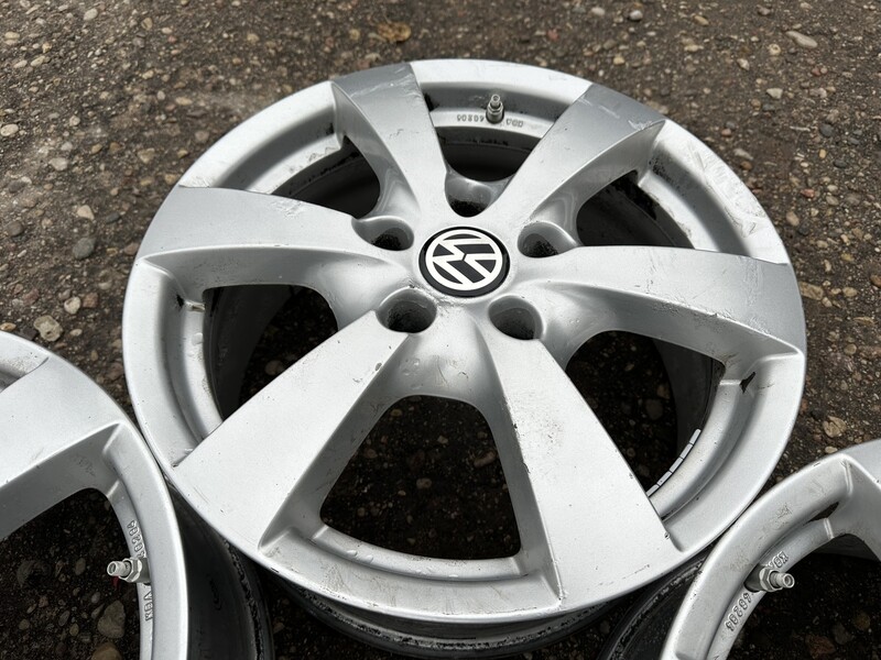 Nuotrauka 4 - Volkswagen R17 lengvojo lydinio ratlankiai