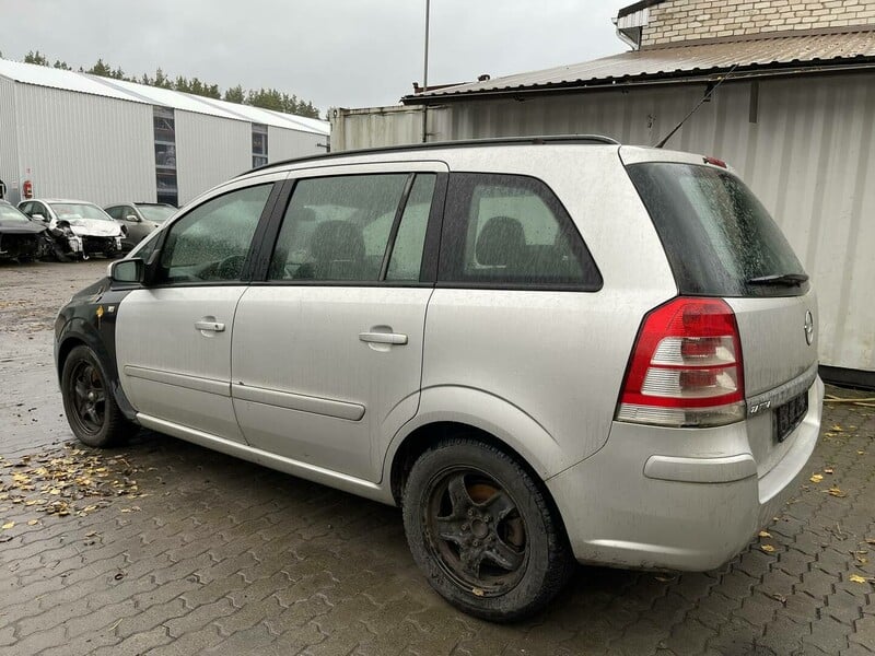 Фотография 4 - Opel Zafira B 2008 г запчясти