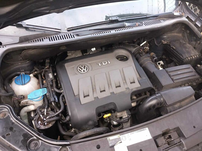 Photo 8 - Volkswagen Touran 2014 y parts