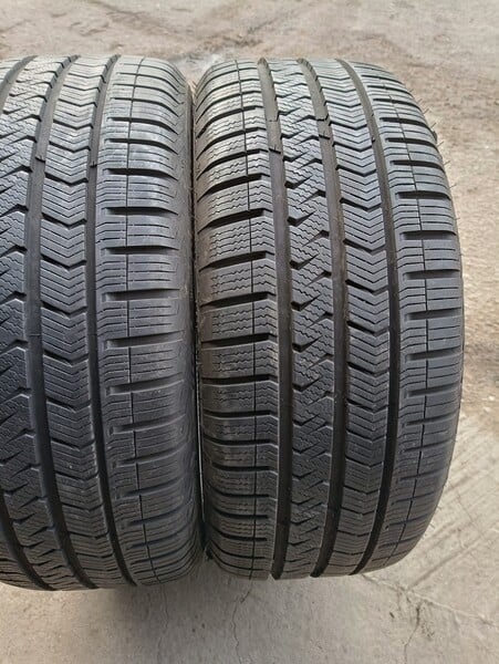 Photo 2 - Vredestein R17 universal tyres passanger car