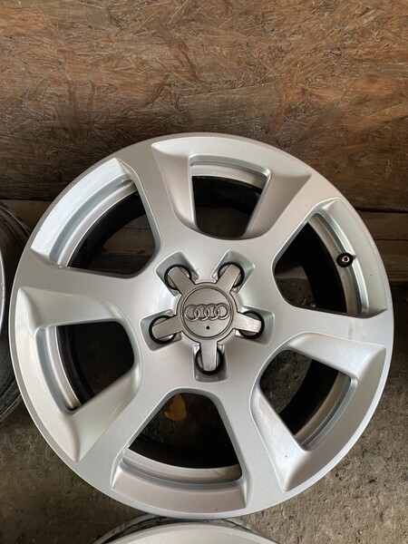 Photo 6 - Light alloy R16 rims