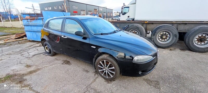 Nuotrauka 2 - Alfa Romeo 147 2005 m dalys