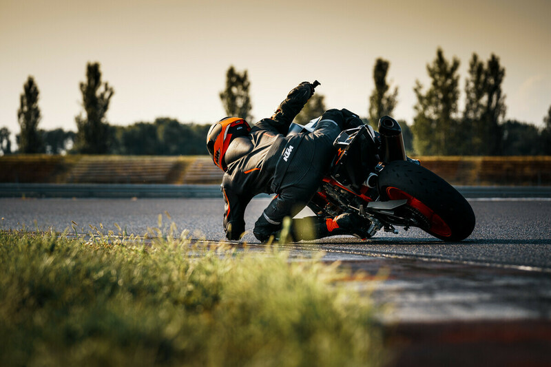 Nuotrauka 8 - KTM Duke R 2023 m Klasikinis / Streetbike motociklas