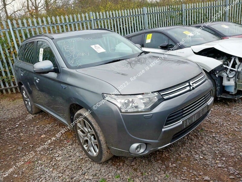 Nuotrauka 4 - Mitsubishi Outlander 2015 m dalys