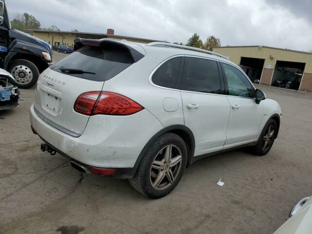 Photo 2 - Porsche Cayenne 2011 y parts