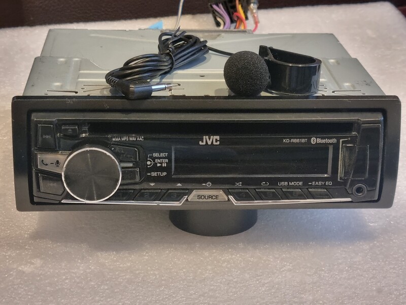 Photo 1 - JVC KD-R861BT CD/MP3 player