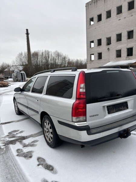 Photo 5 - Volvo V70 2002 y parts