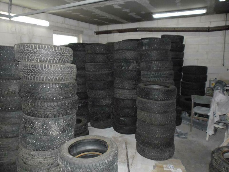 Photo 1 - Goodyear R15 universal tyres passanger car