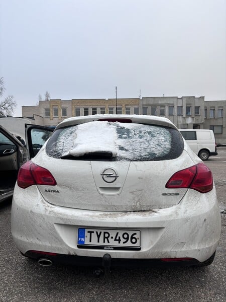 Photo 4 - Opel Astra 2012 y parts