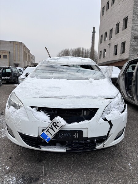 Photo 6 - Opel Astra 2012 y parts