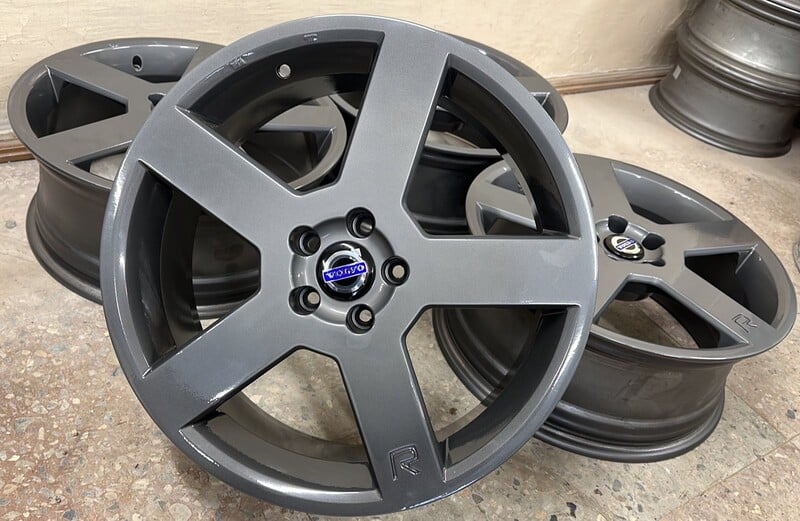 Light alloy R19 rims