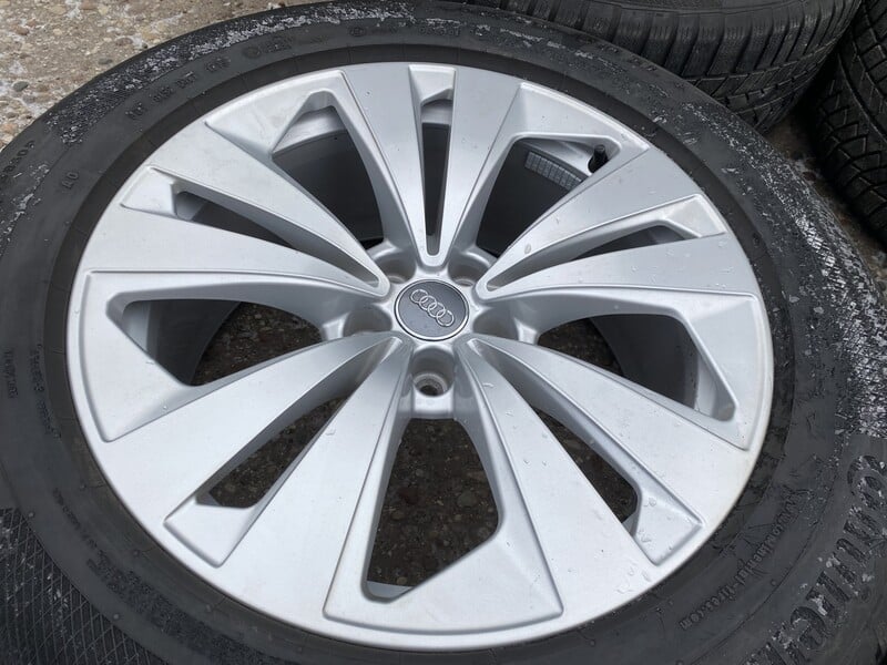 Photo 2 - Audi Q8 R19 light alloy rims