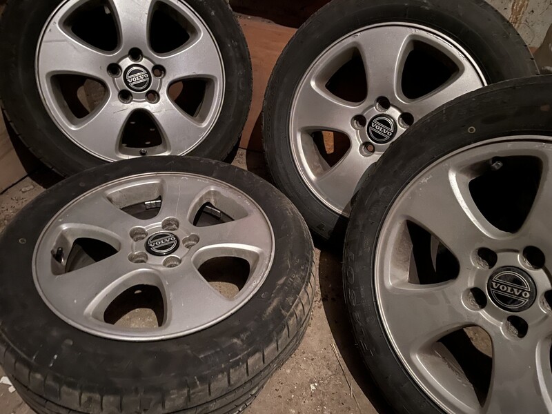 Volvo light alloy R16 rims