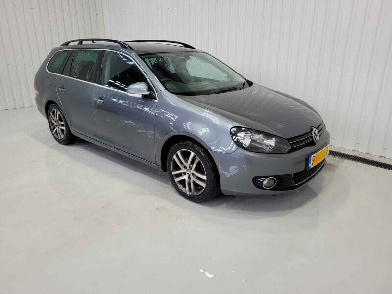 Photo 6 - Volkswagen Golf 2010 y parts