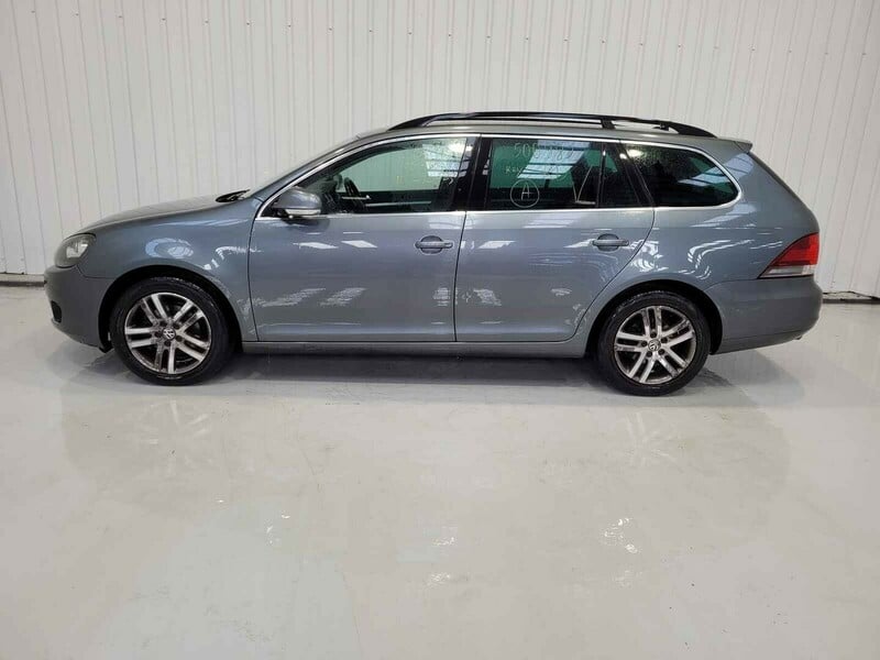 Photo 8 - Volkswagen Golf 2010 y parts