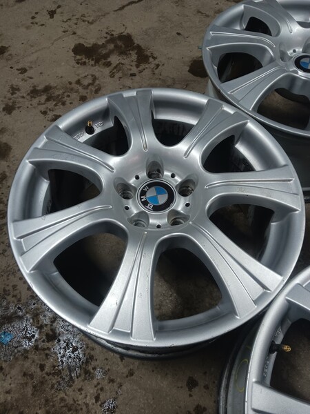 Photo 4 - BMW X5 R18 light alloy rims