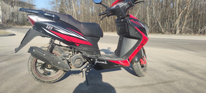 Photo 9 - Junak 2019 y Scooter / moped
