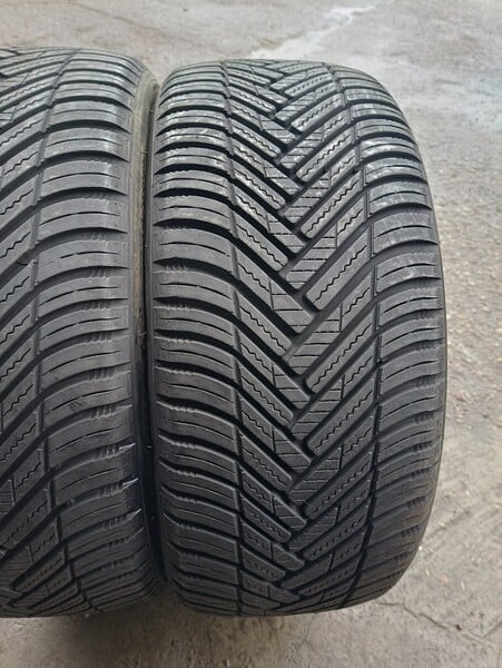 Photo 2 - Hankook R17 universal tyres passanger car