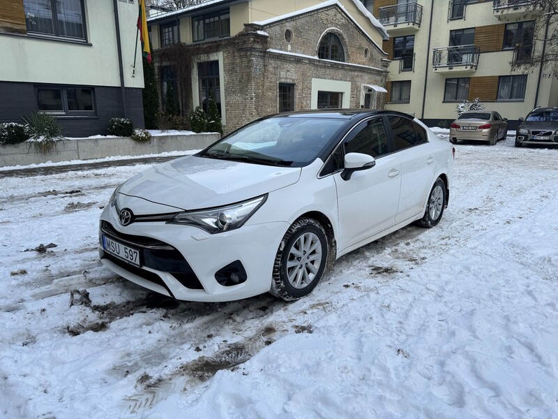 Photo 3 - Toyota Avensis 2019 y rent