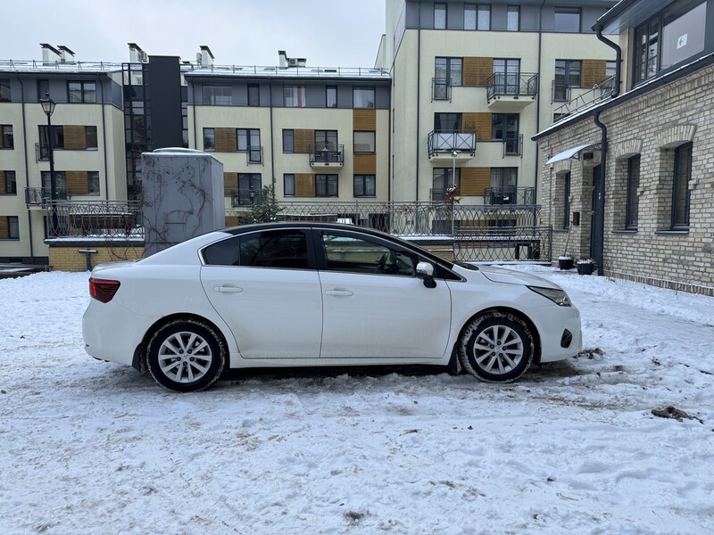 Photo 4 - Toyota Avensis 2019 y rent