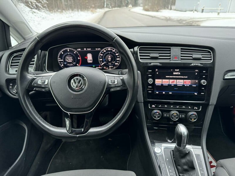 Photo 6 - Volkswagen Golf 2018 y rent