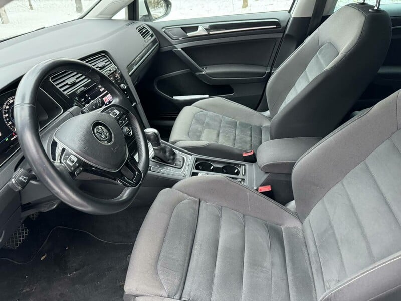 Photo 7 - Volkswagen Golf 2018 y rent