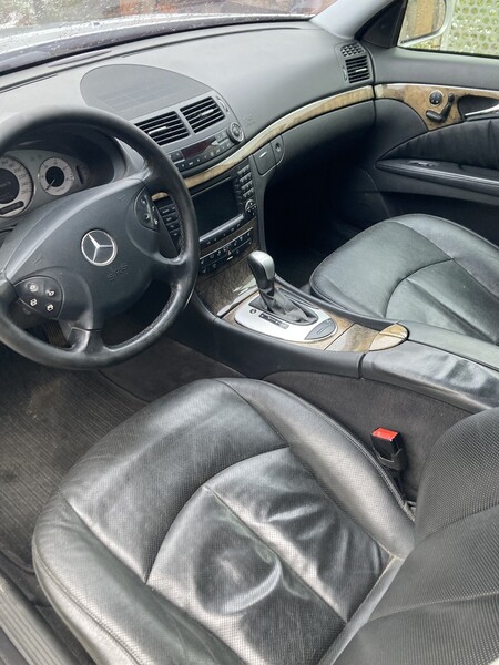 Photo 4 - Mercedes-Benz E 320 2004 y parts