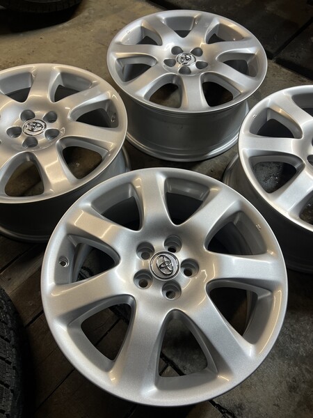 Photo 2 - Lexus TOYOTA,AVENSIS,PRIUS light alloy R17 rims