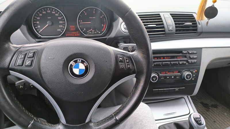 Photo 7 - Bmw 120 2006 y Hatchback