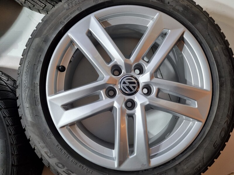 Photo 4 - Volkswagen Passat R17 light alloy rims
