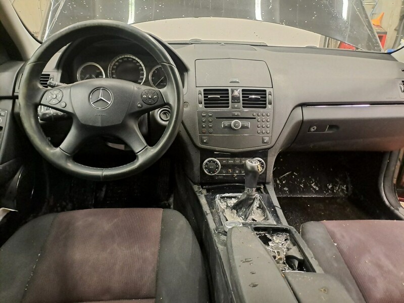 Nuotrauka 9 - Mercedes-Benz C 200 W204 2009 m dalys