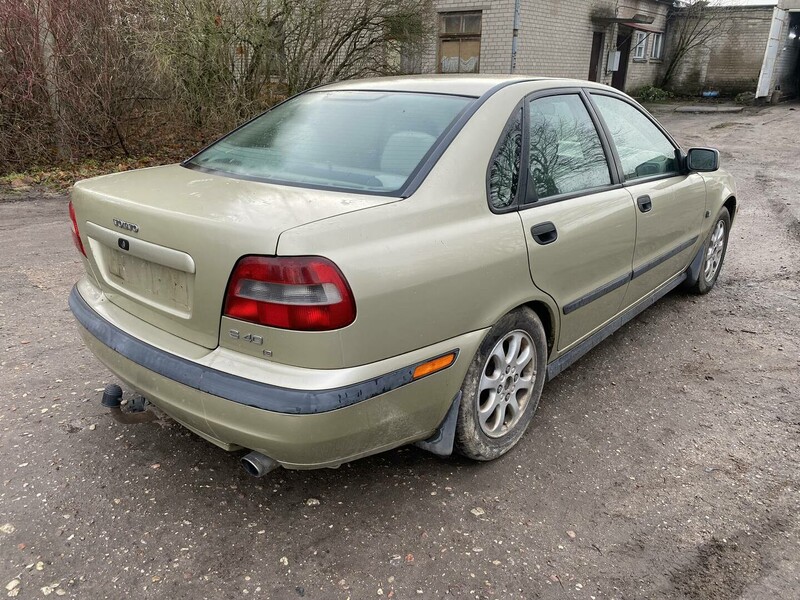 Photo 4 - Volvo S40 2001 y parts