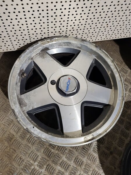 Photo 3 - BMW 325 R15 light alloy rims