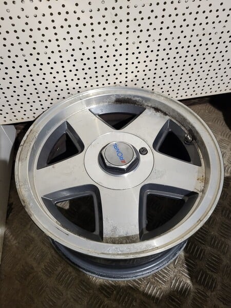 Photo 8 - BMW 325 R15 light alloy rims