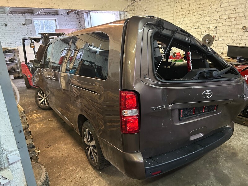 Photo 2 - Toyota Proace 2022 y parts