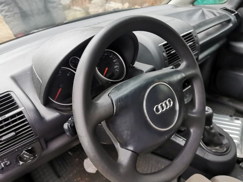 Photo 7 - Audi A2 2001 y parts