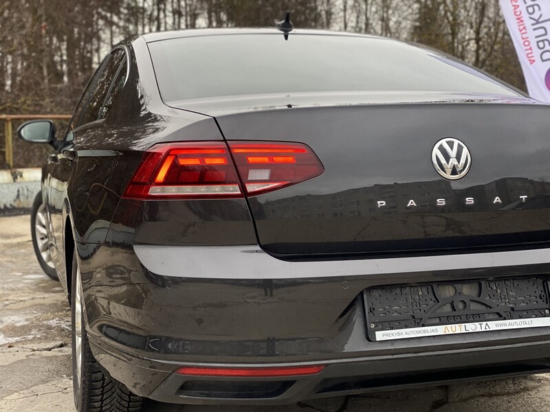 Photo 18 - Volkswagen Passat 2019 y Sedan