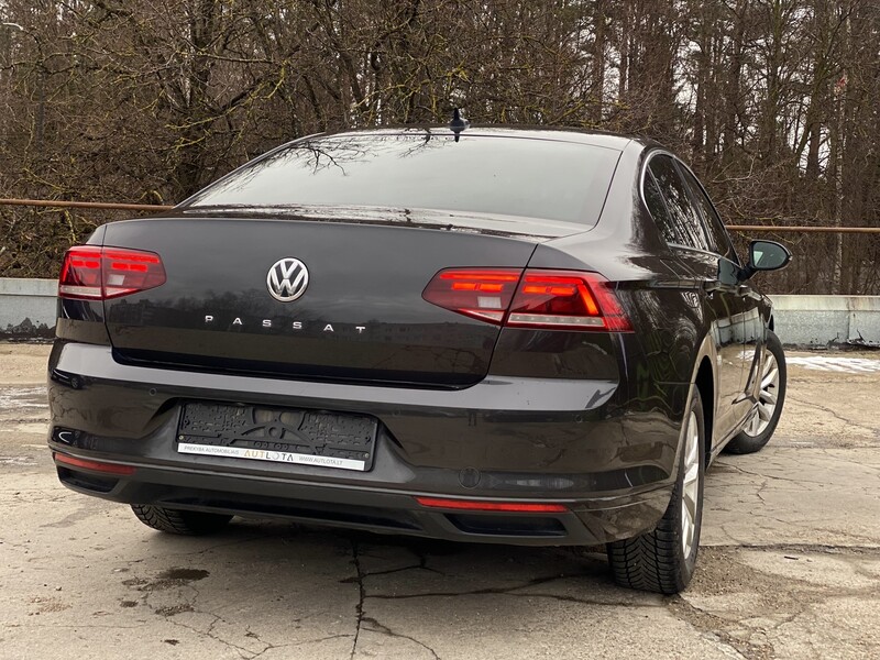 Фотография 20 - Volkswagen Passat 2019 г Седан