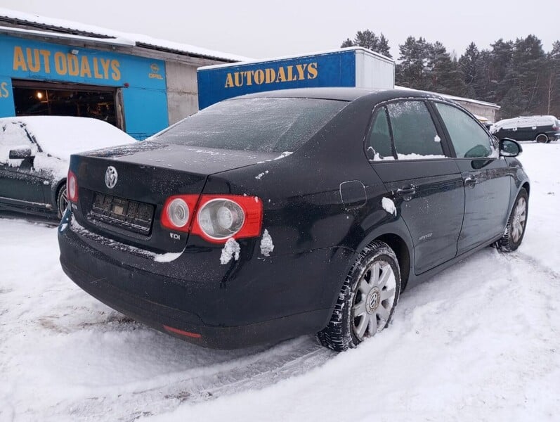 Photo 4 - Volkswagen Jetta A5 2006 y parts